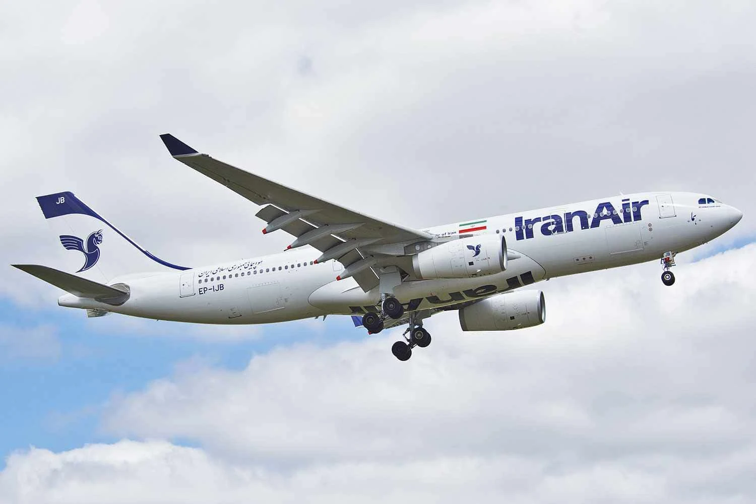Iran resumes flights after reopening airspace shut during conflict