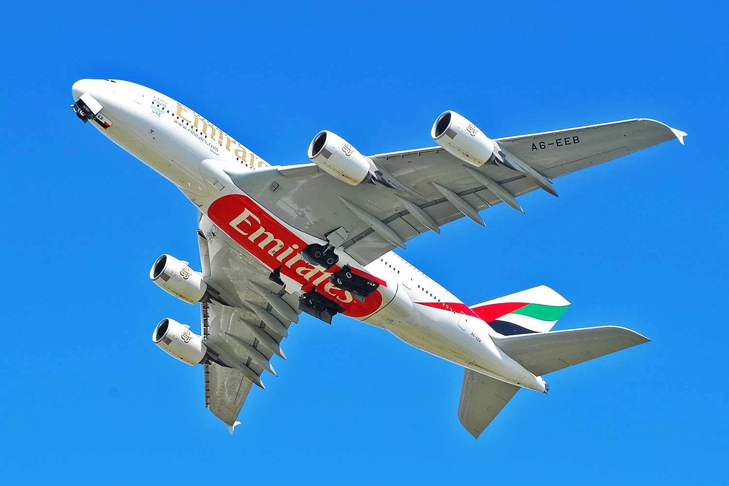 Emirates Airlines Airbus A380 A6-EEB (Simon Boddy)