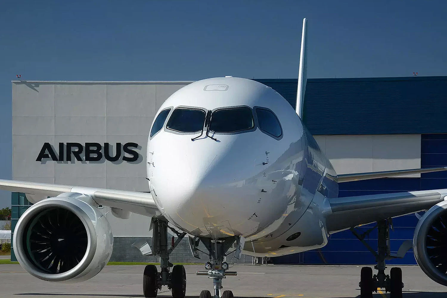 A220 aircraft (Airbus)