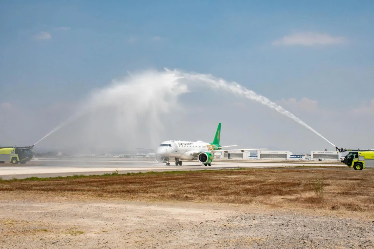 Mexicana first Embraer E190-E2