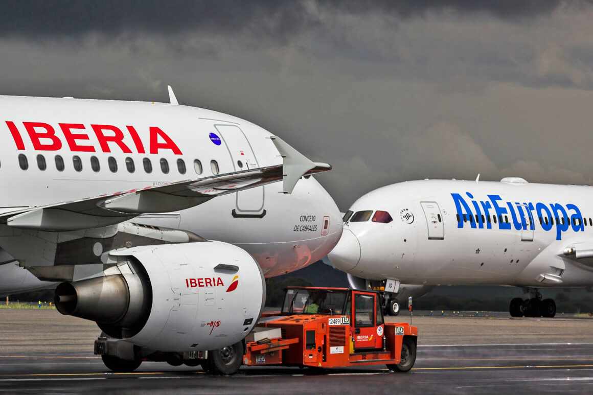 Iberia and Air Europa planes