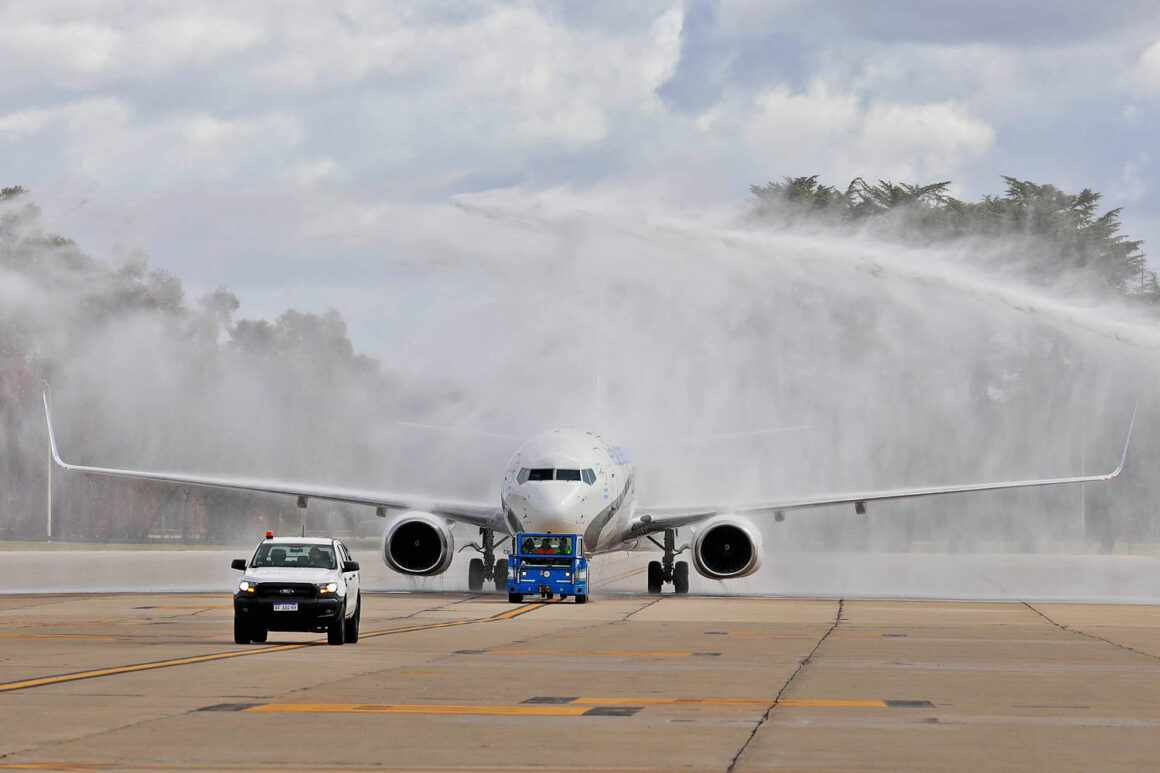 Aerolíneas Argentinas takes delivery of first Boeing 737-800BCF ...