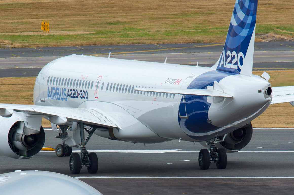 Airbus A220-300