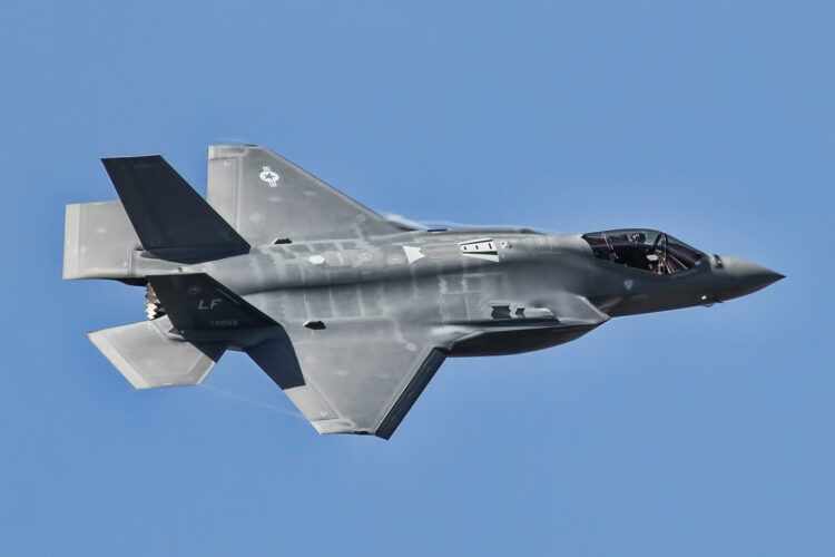 Country bordering Ukraine, Romania is close to buying F-35 fighters ...