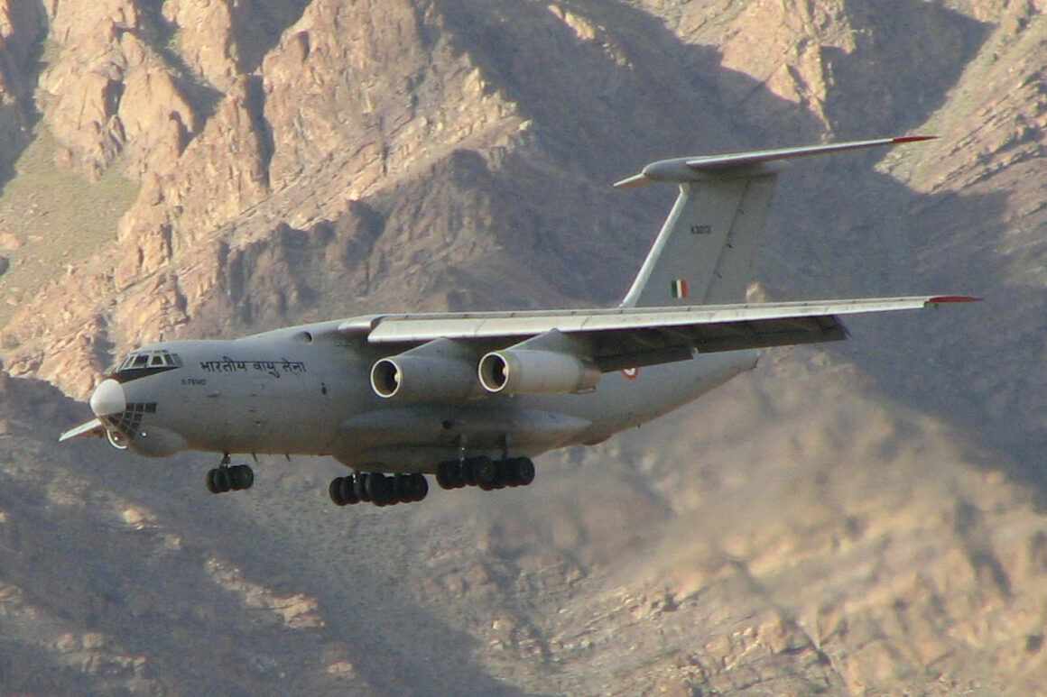 India Will Replace Four-engine Il-76 With Future MTA Competition Winner ...