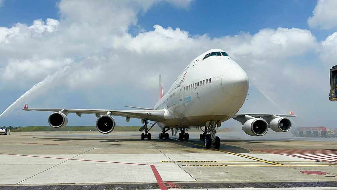 Asiana Boeing 747-400 farewell flight