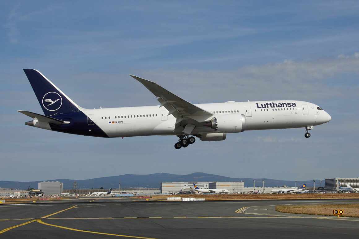 Lufthansa Boeing 787-9 Dreamliner