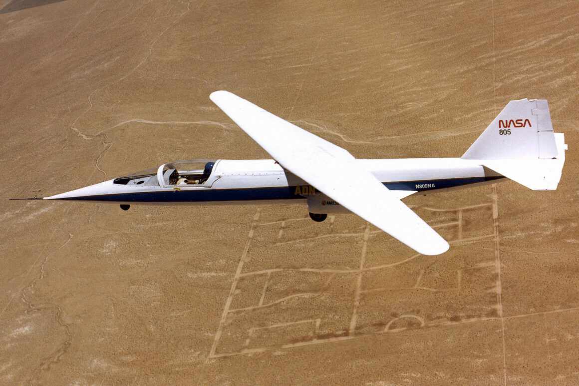 The AD-1 test aircraft flew 79 times between 1979 ans 1982