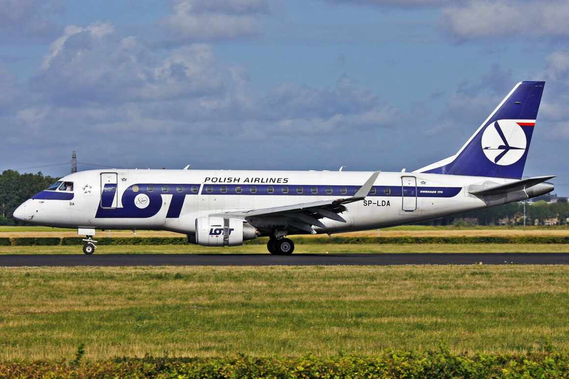 LOT Polish Airlines Embraer E170 SP-LDA