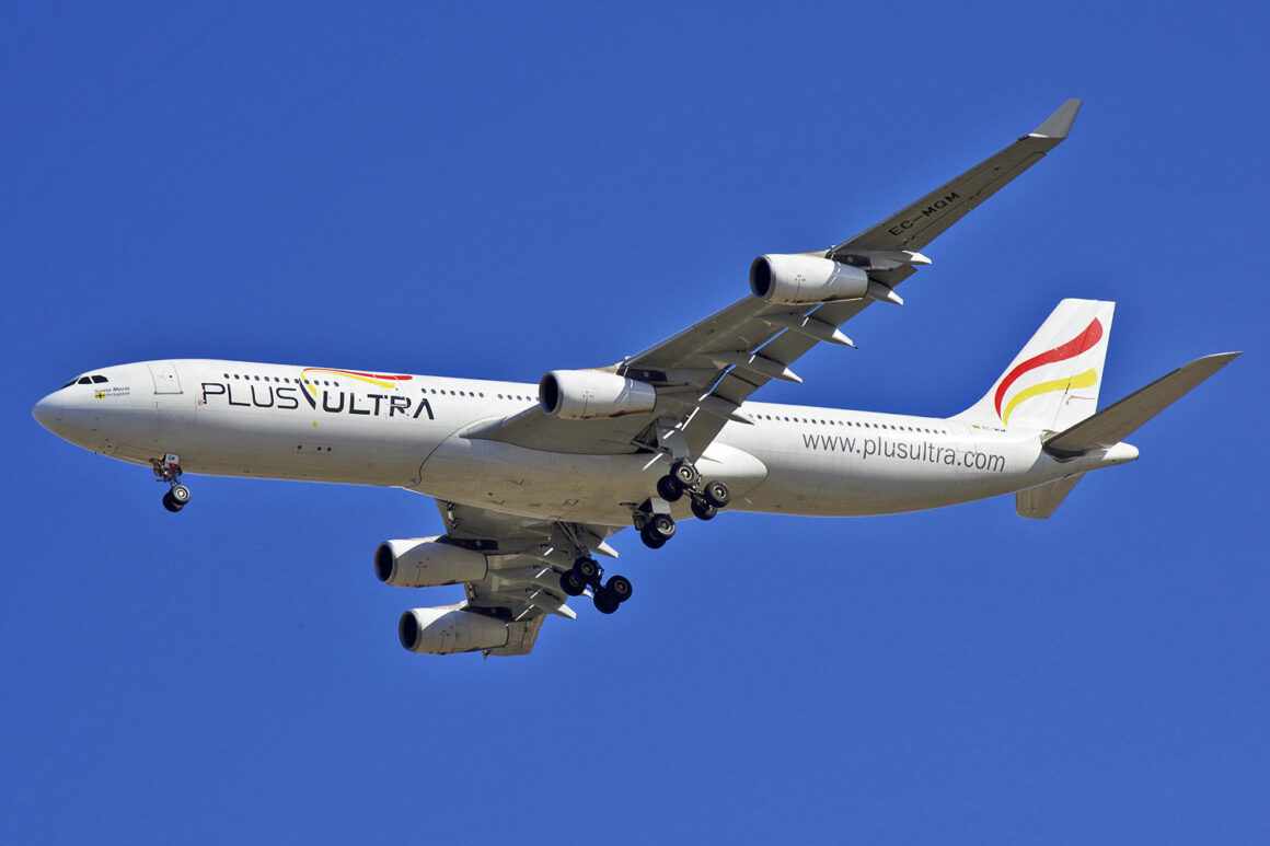 Plus Ultra Airbus A340-300