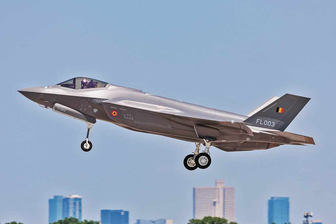 Belgian Air Force first F-35A Ligthning II fighter maiden flight