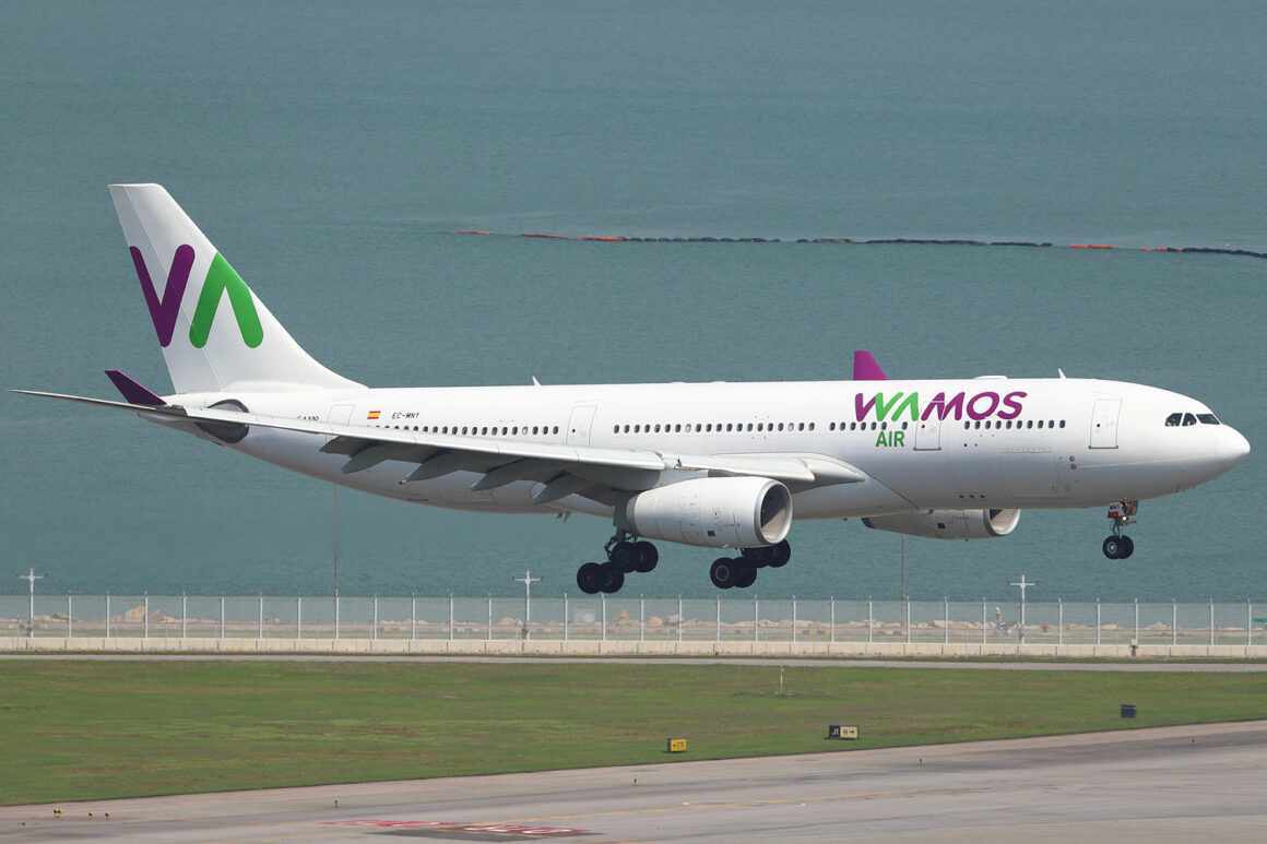 Wamos Air Airbus A330-200