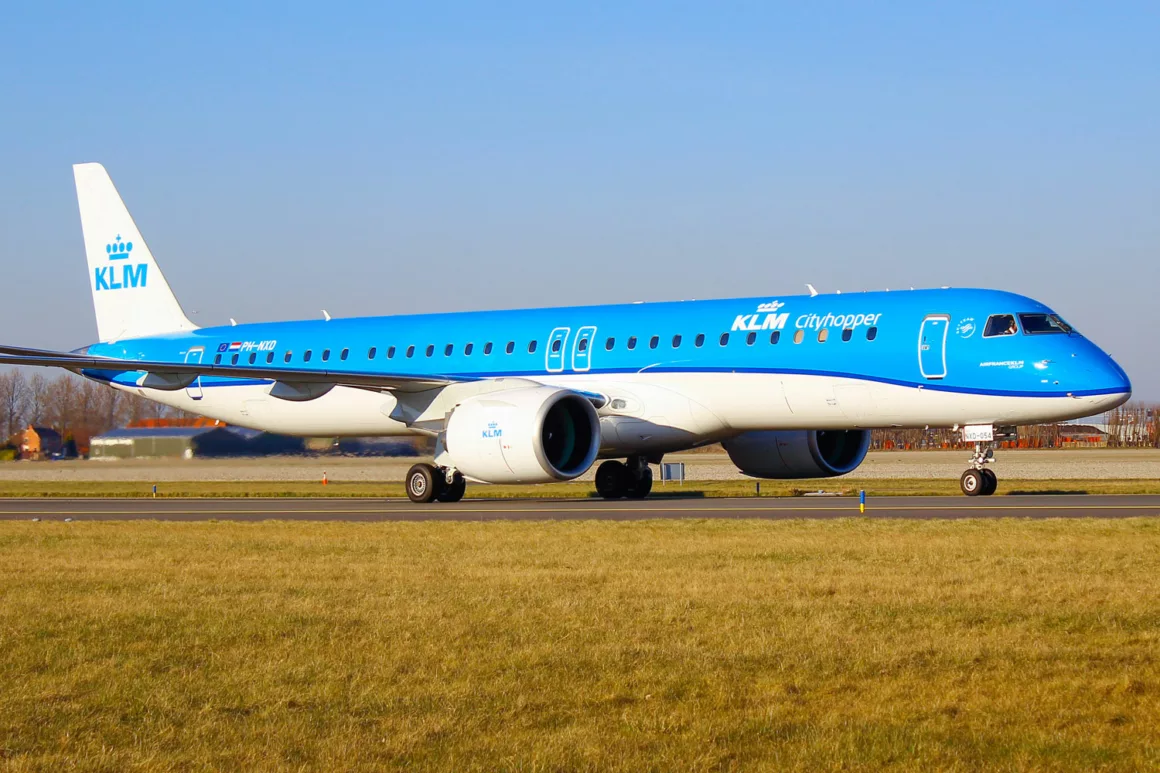 KLM Cityhopper E195-E2 PH-NXD