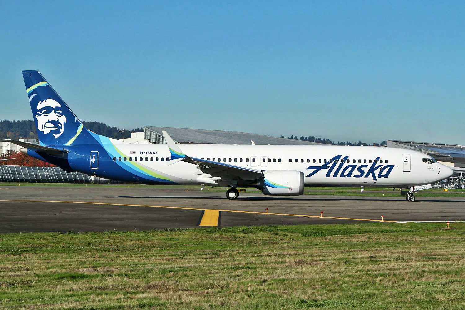 Alaska Airlines Boeing 737 MAX 9 N704AL