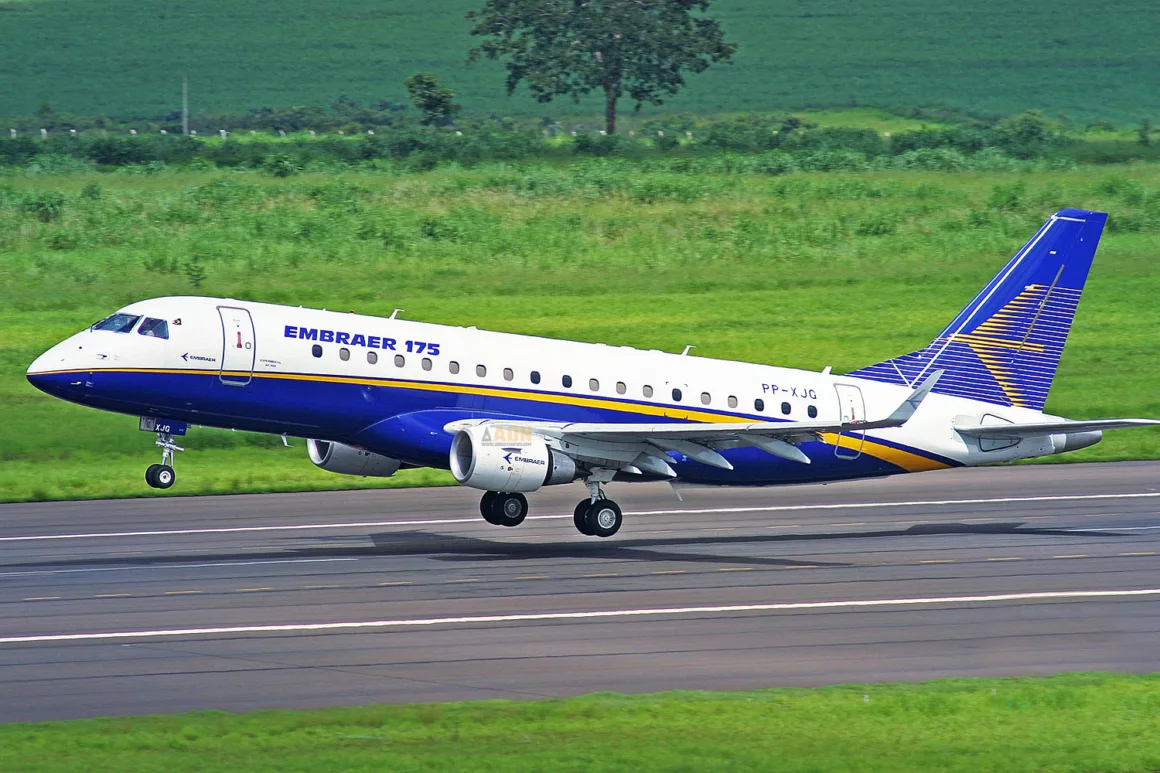 Embraer E175