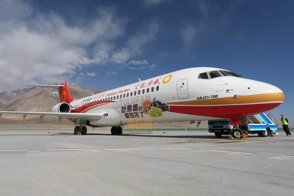 Chegdu Airlines ARJ21 in Tashkurgan