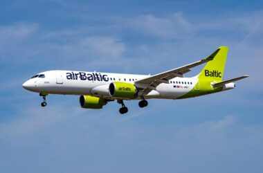 airBaltic A220-300