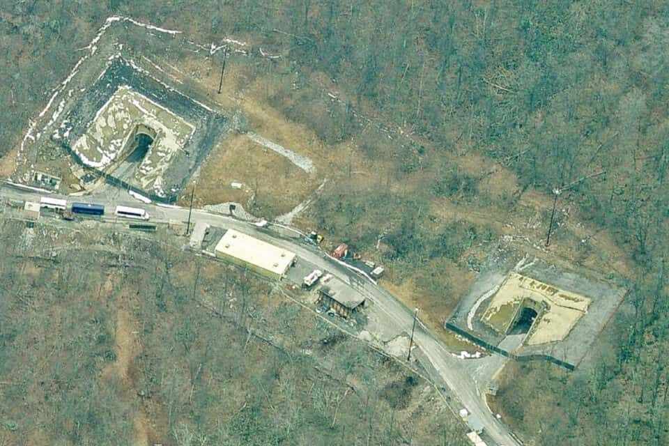 The entrances to the Raven Rock complex: a supposed 6 km tunnel that would connect it to the Camp David summer residence (Bing)