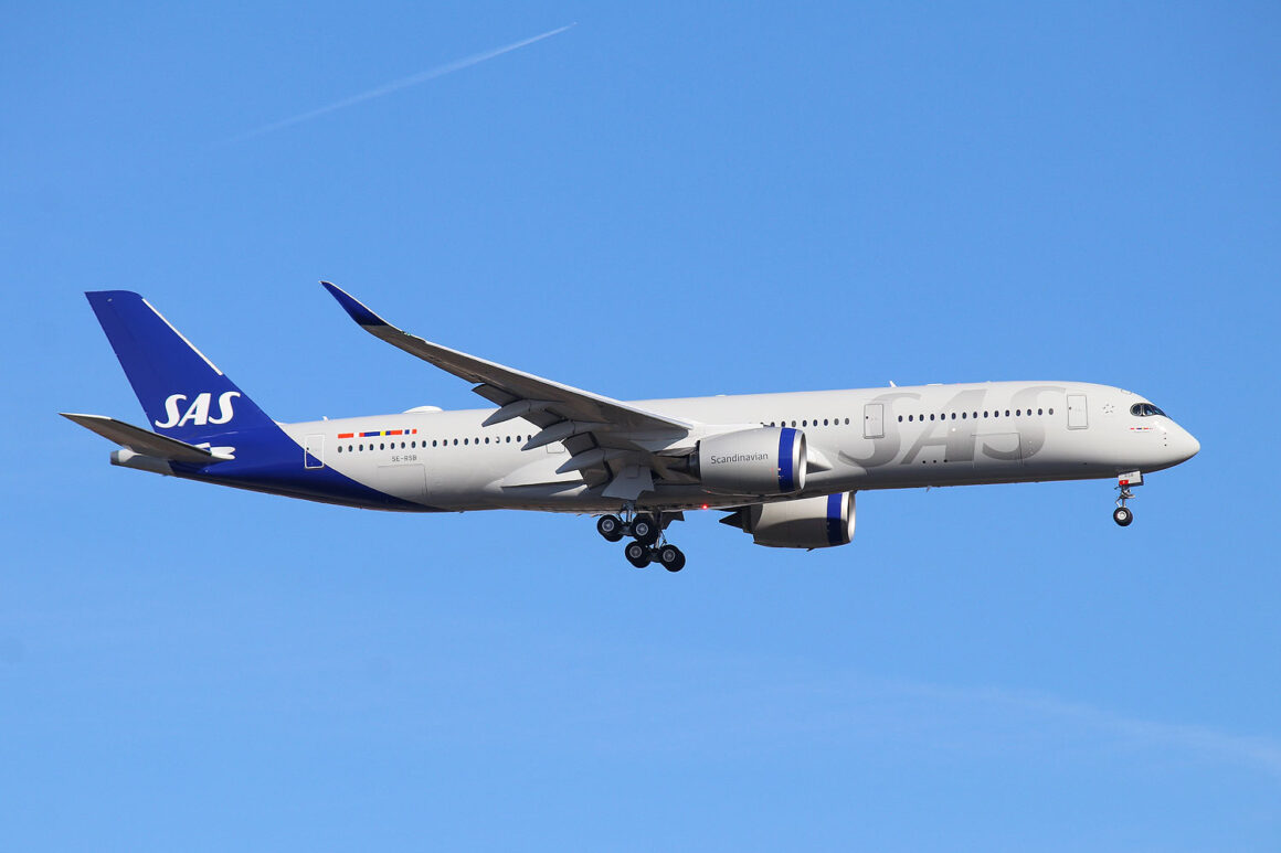 SAS Airbus A350 (Dylan T)