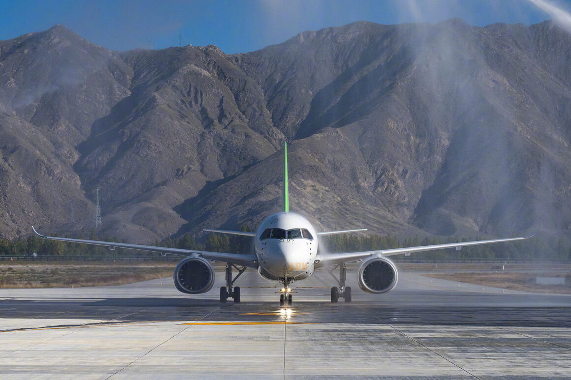 C919 test aircraft lands in Lhasa