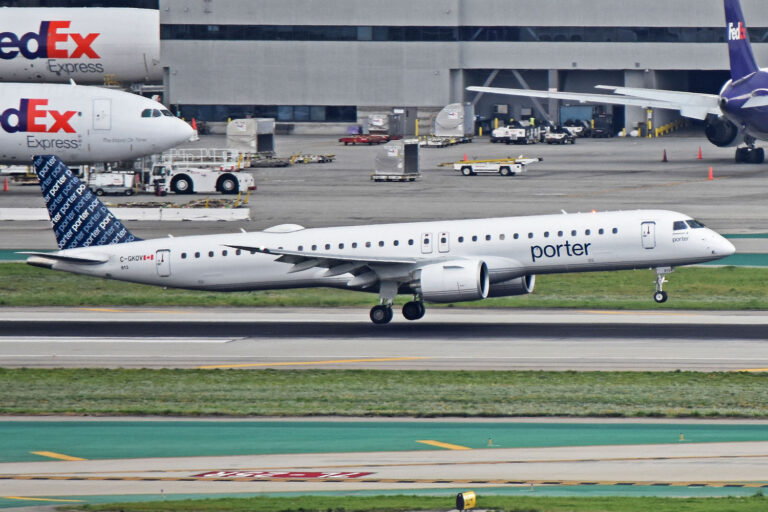 Porter Airlines E195-E2