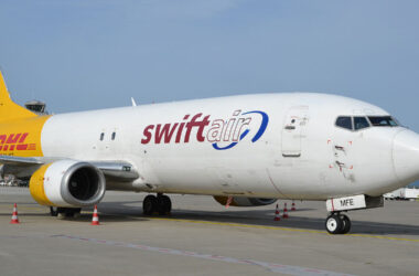 SwiftAir Boeing 737-400F EC-MFE