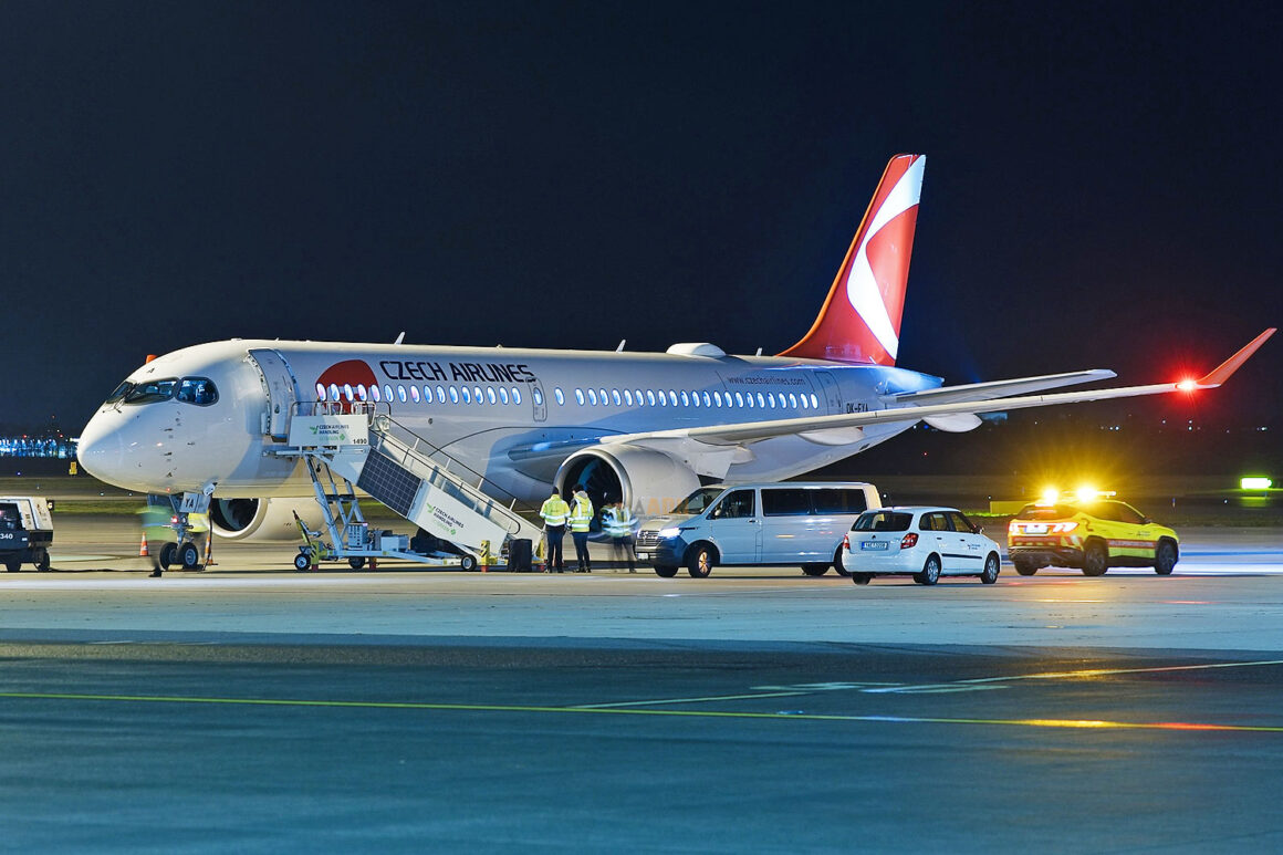 Czech Airlines (Smartwings) first A220-300