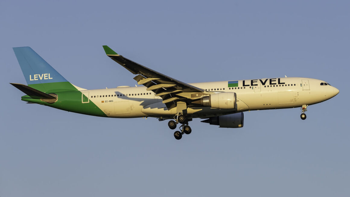 LEVEL Airbus A330-200