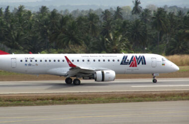 LAM Embraer E190 C9-EMC