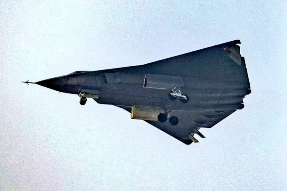 Alleged stealth fighter-bomber from Chengdu