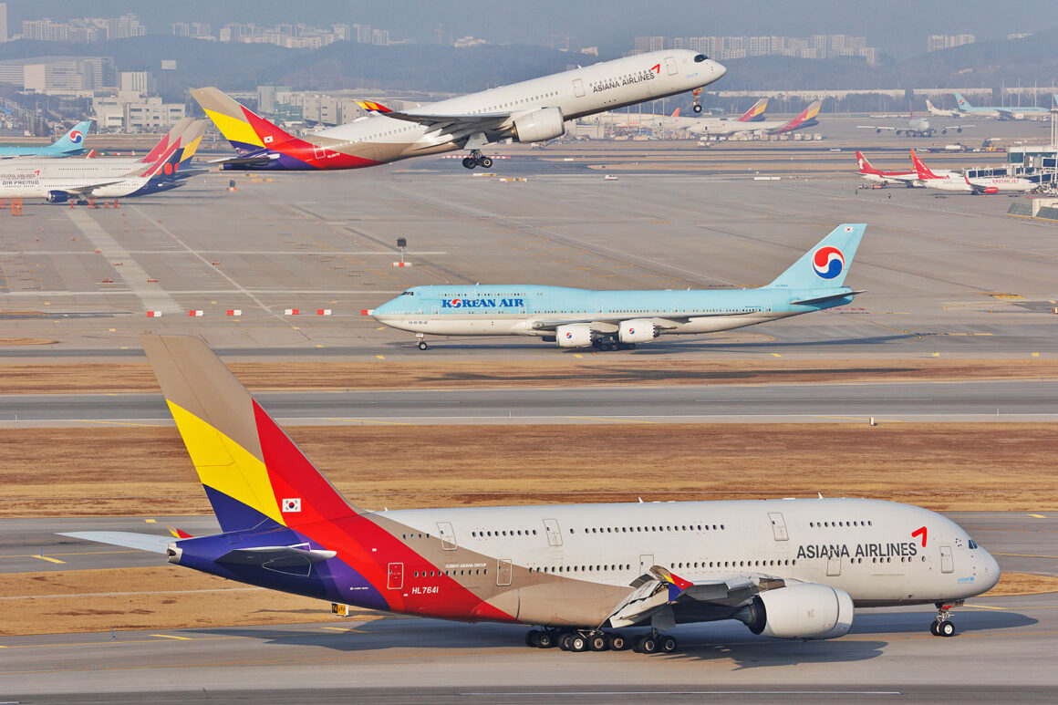 Korean Air and Asiana Airlines aircraft