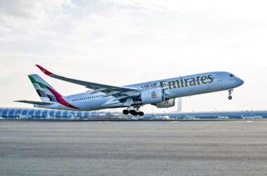 Emirates Airbus A350 debuts flight to Edinburgh