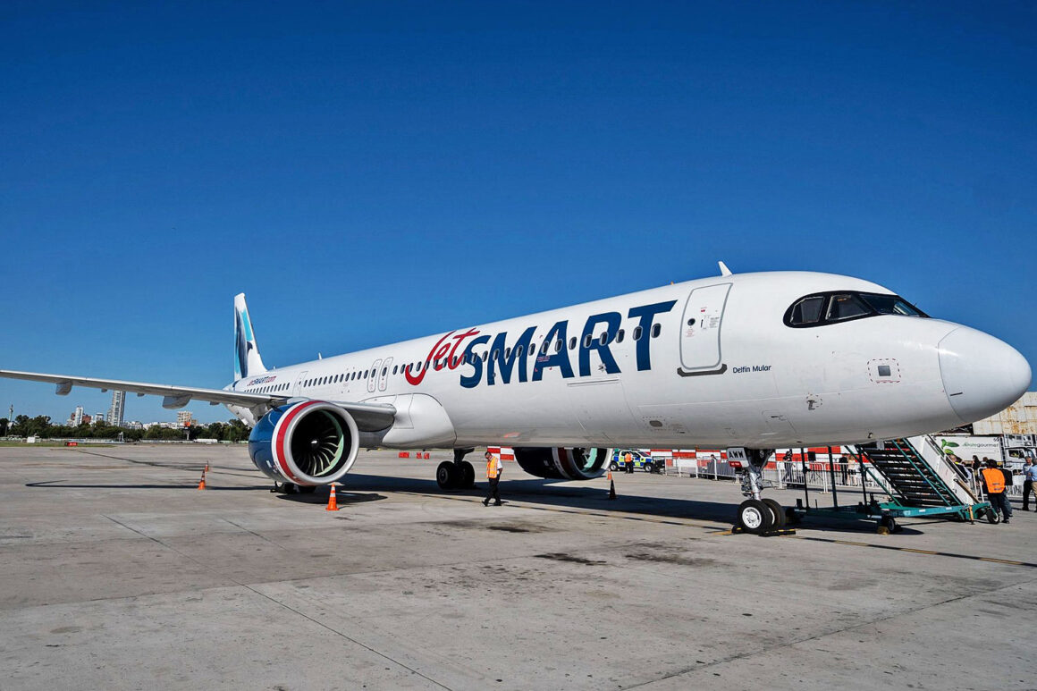 JetSmart Argentina Airbus A321neo CC-AWW